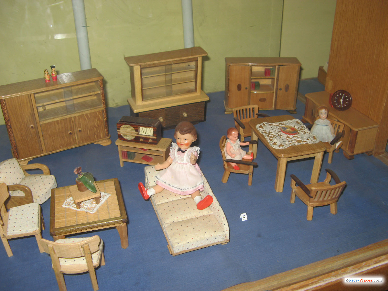 Detský drevený nábytok